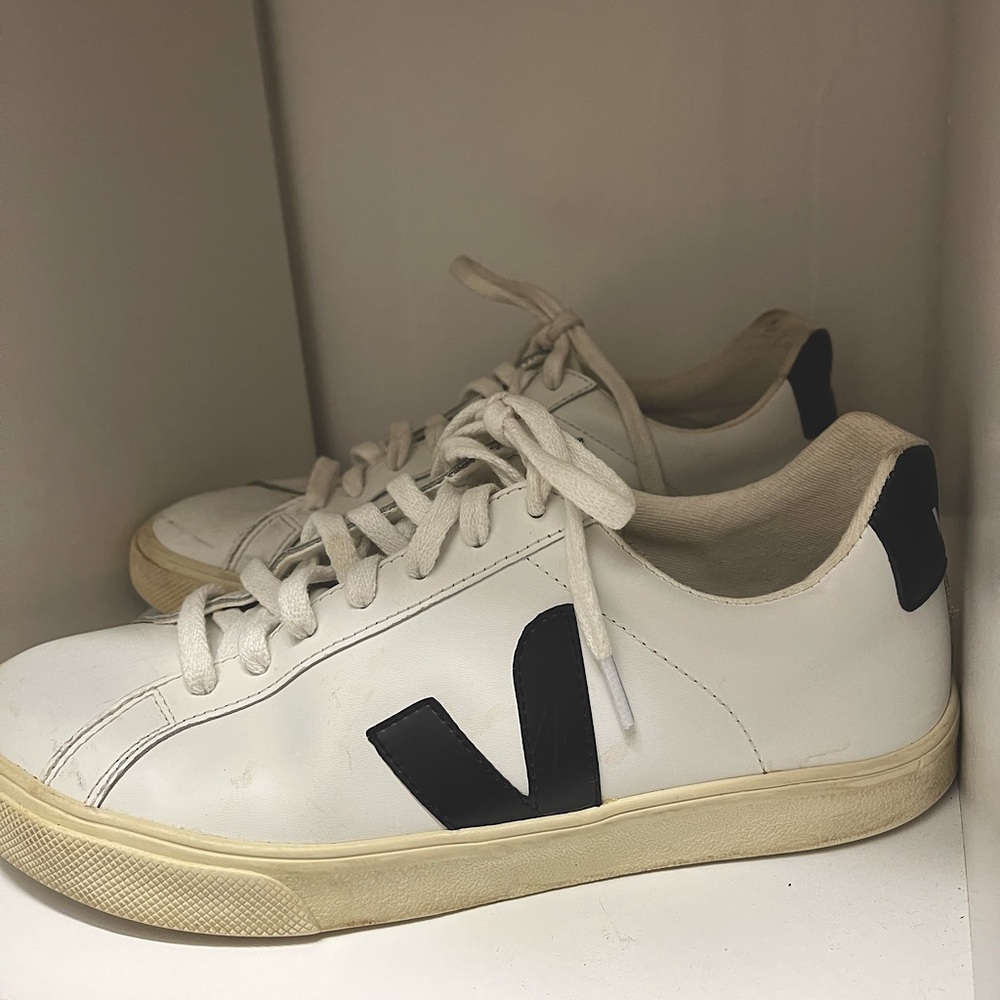Veja esplar shoes black and white